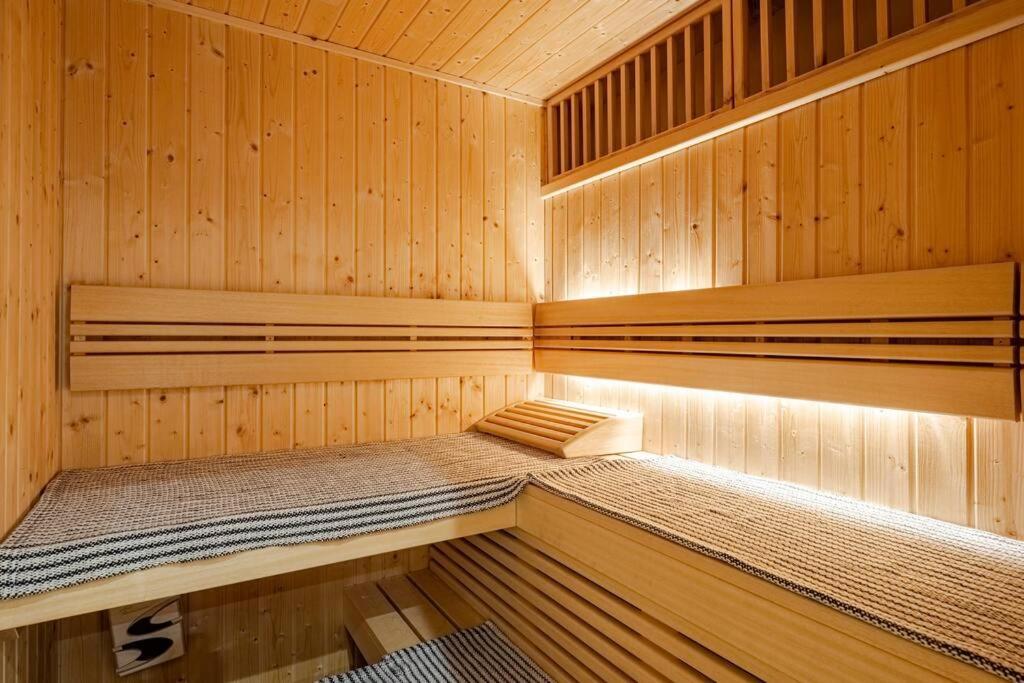 Hale Kotsubo Karaoke&spa Villa Zushi